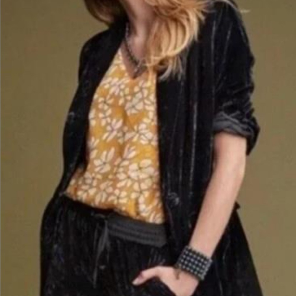 CAbi Black Crushed Velvet Blazer - Limited Edition, Size Large, Style 3661